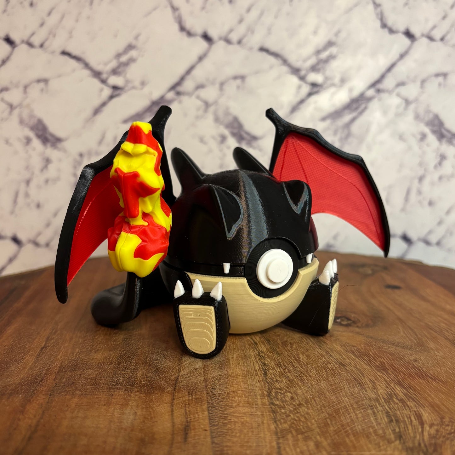 #0006 Shiny Charizard Ball