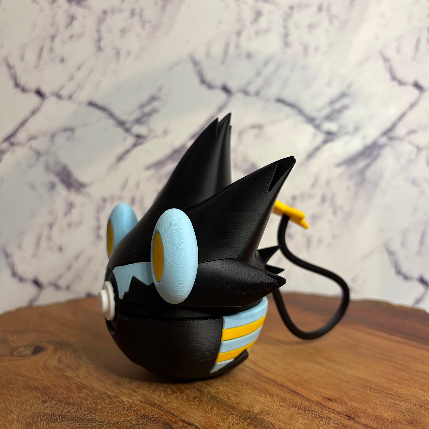 #0405 - Luxray Ball