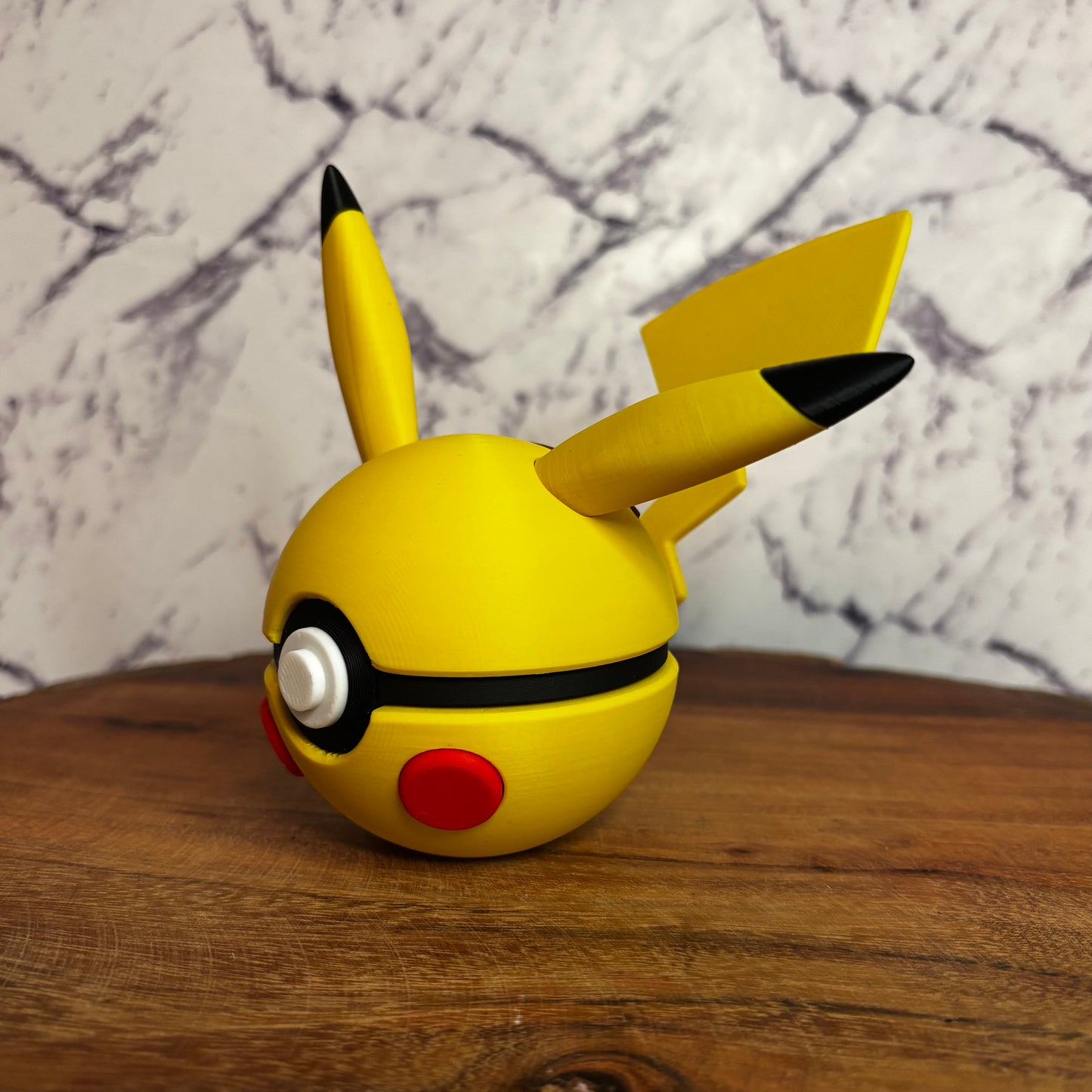 #0025 Pikachu Ball