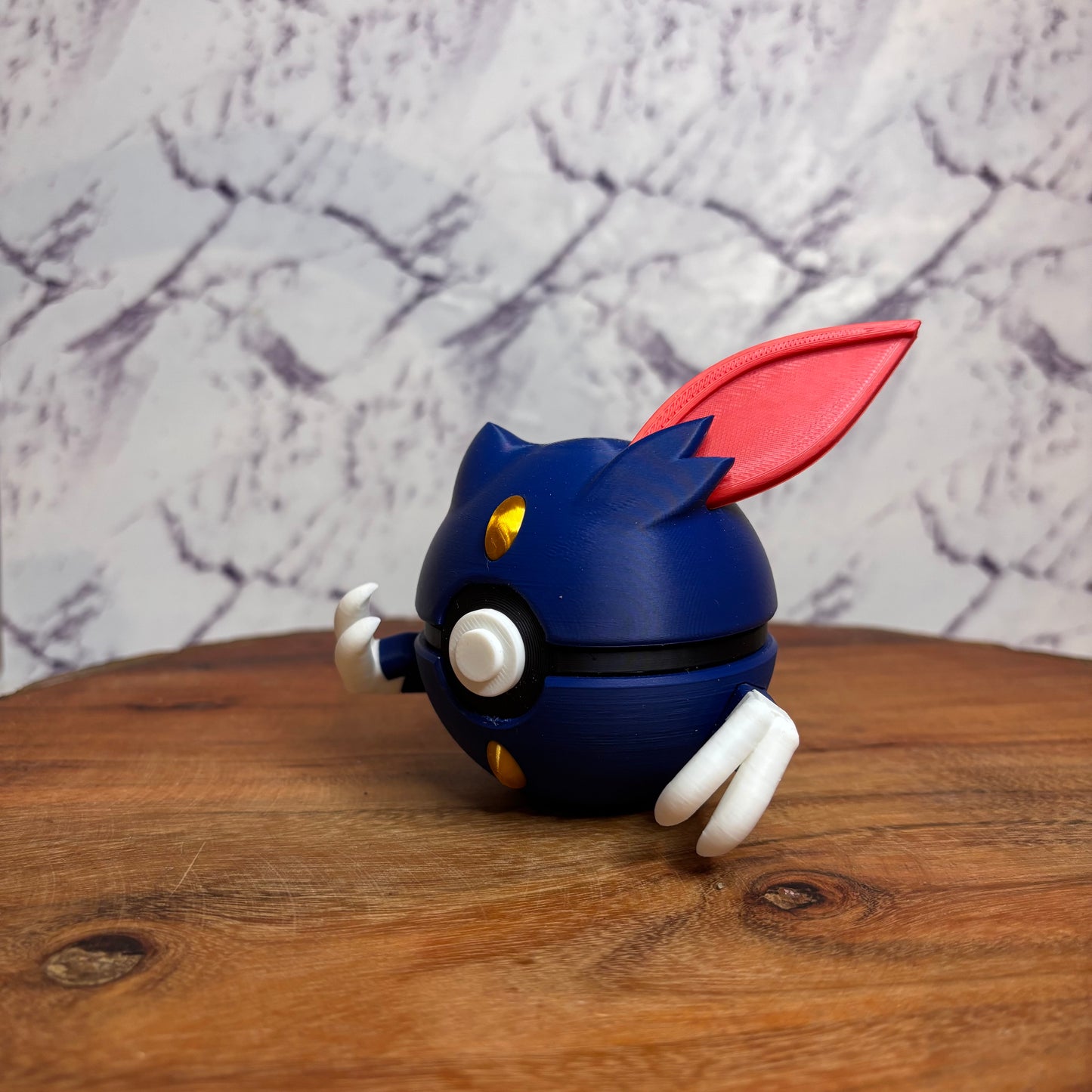 #0215 - Sneasel Ball