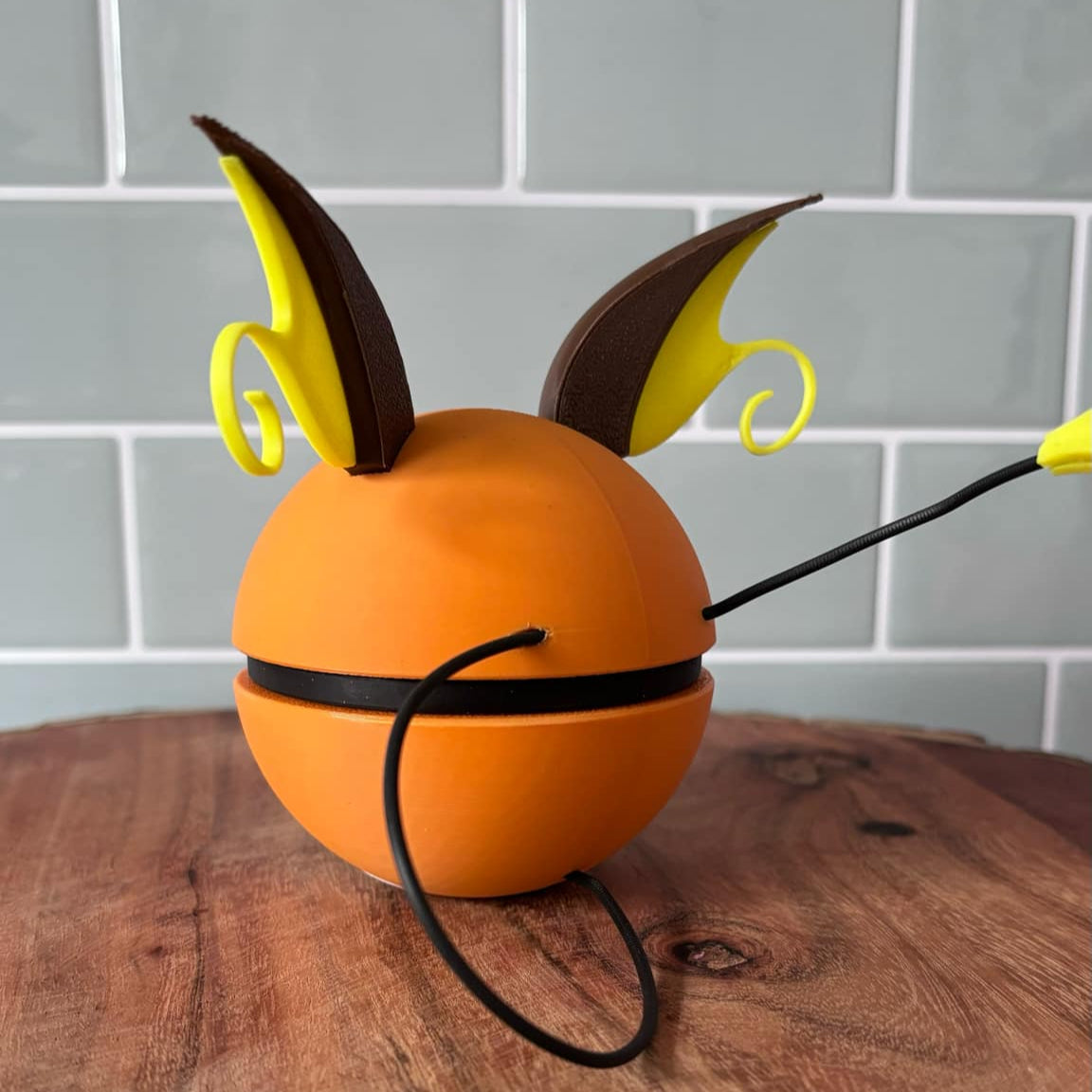 #0026 Raichu Ball