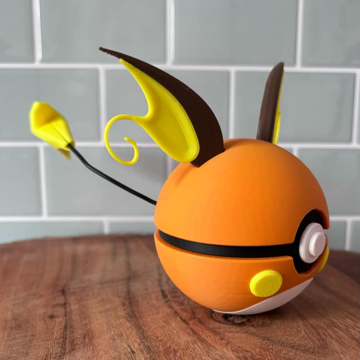 #0026 Raichu Ball